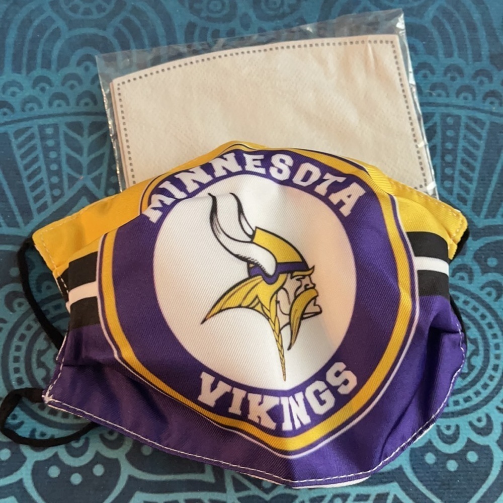 6/$20 New Minnesota Vikings face mask with filters